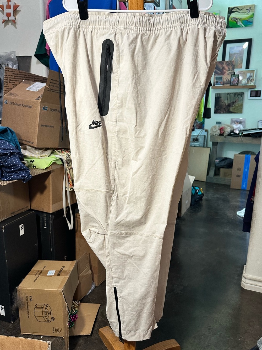 Nike NSW Tech Woven Oversized Men's Pants Light Orewood Brown/Black HM7158